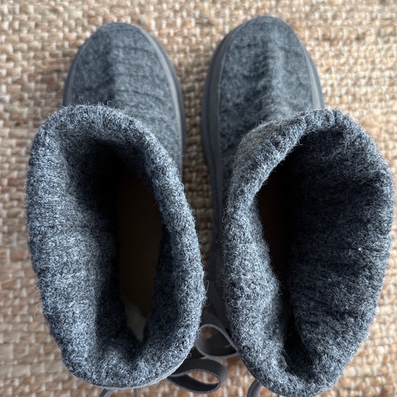 NWOT UGG classic mini Cabelle knit bootie in grey - unworn no box - Picture 3 of 9